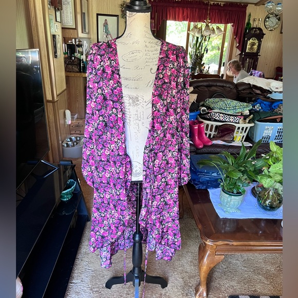 Boohoo Floral Long Sleeve Dress - Pink and Purple - Picture 4 of 16